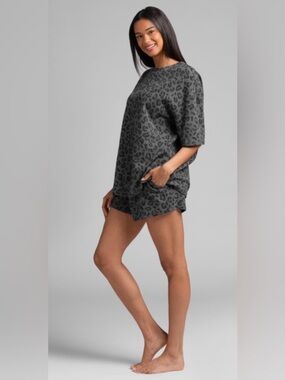 Comfrt limited edition panther Print waffle Set Short Sleeve Top & Shorts